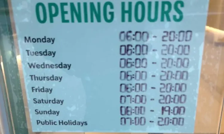 Starbucks Manchester Opening hours