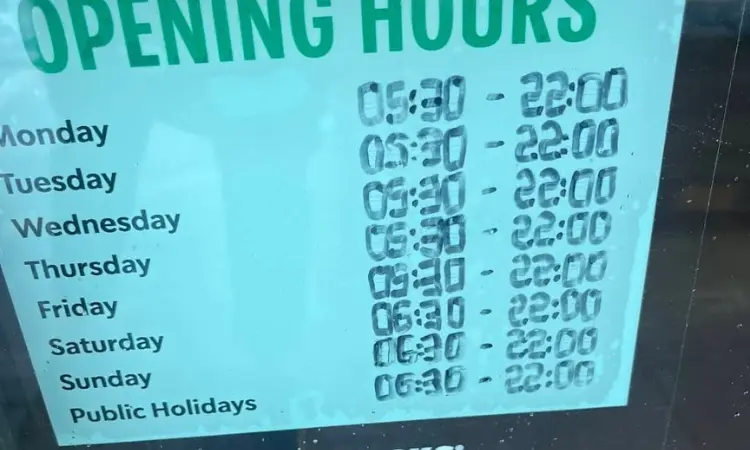 Starbucks Manchester Opening hours