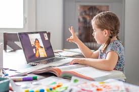 Best Study Table Materials: Sheesham Wood, Teak, or Engineered Wood? 2 Best Study Table Materials: Sheesham Wood, Teak, or Engineered Wood?